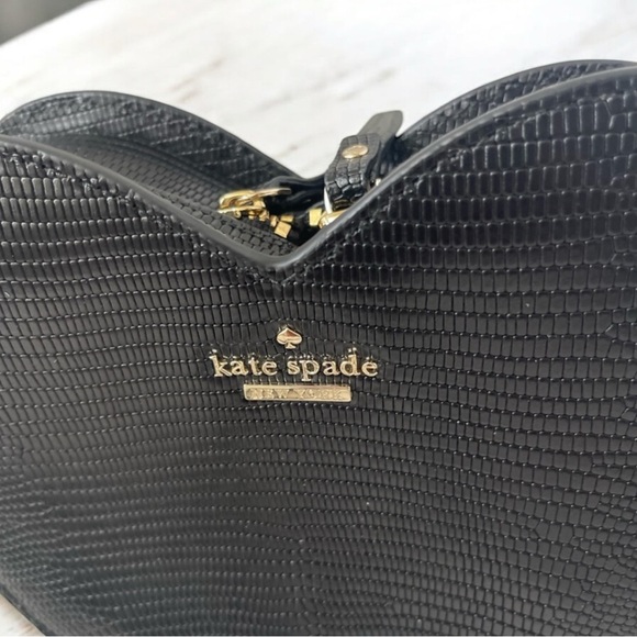 EUC Kate Spade Secret Admirer Heart Italian Lizard Embossed Cowhide Crossbody - Picture 13 of 14